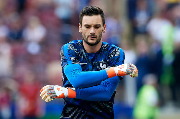 契奇树立了 契奇树立了